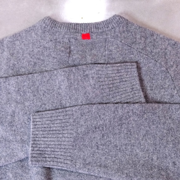 NWT ORIGINAL PENGUIN V-NECK SWEATER - Picture 7 of 8